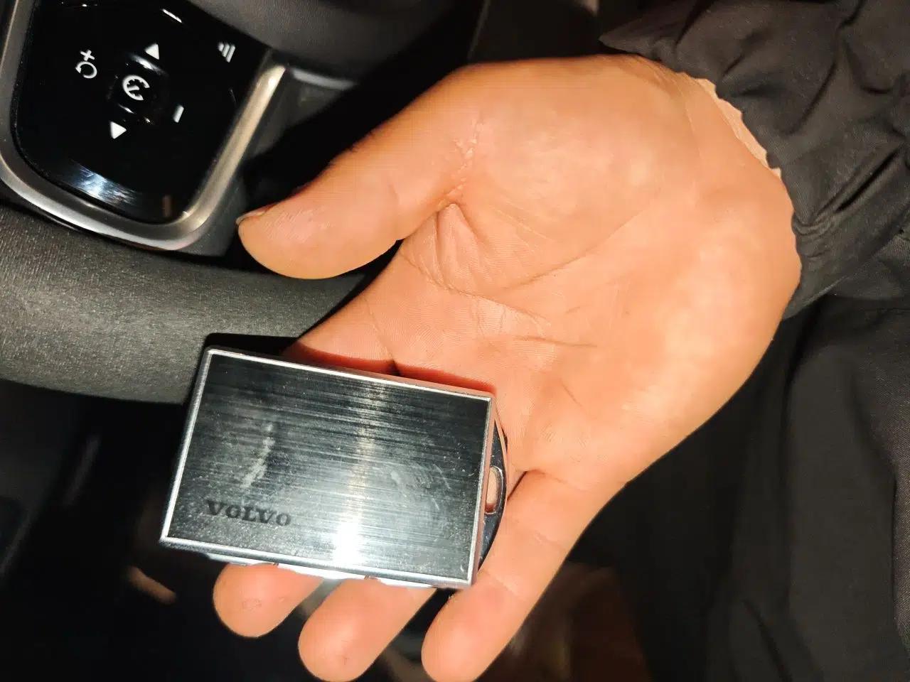 Volvo XC90 2022 B6 Zhiya Luxury 7-Seater — миниатюра 9