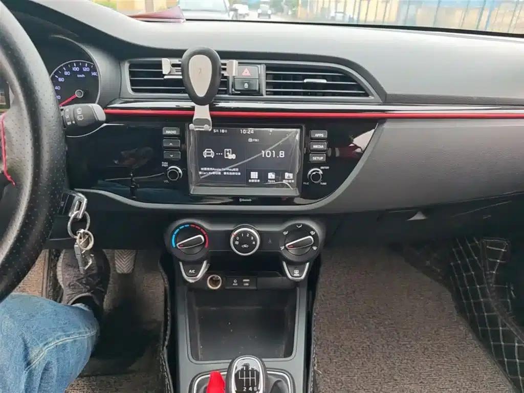 2017 KX CROSS 1.4L MT GLS — миниатюра 13