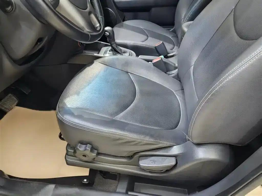 2013 Volkswagen Soul 1.6L AT Premium — миниатюра 15