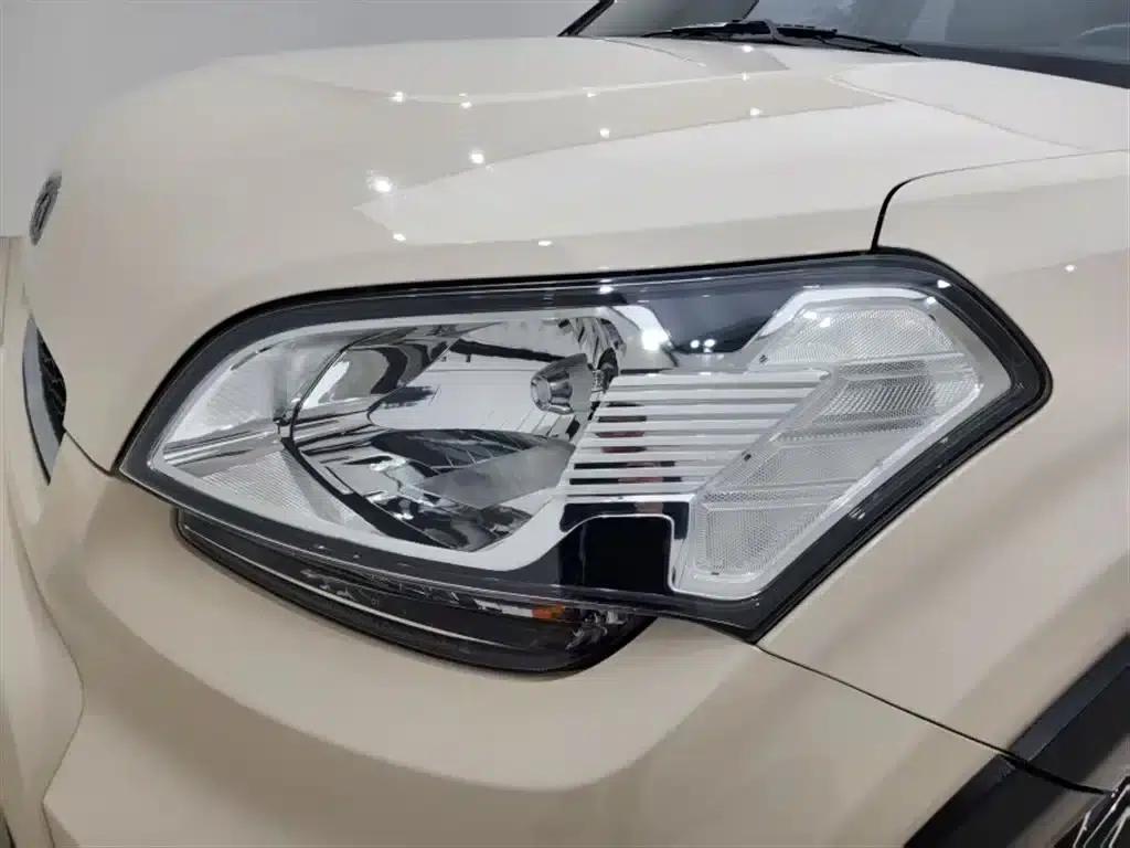 2013 Volkswagen Soul 1.6L AT Premium — миниатюра 17