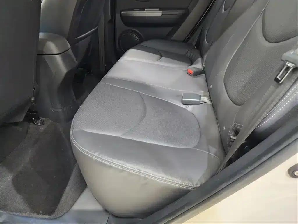 2013 Volkswagen Soul 1.6L AT Premium — миниатюра 22