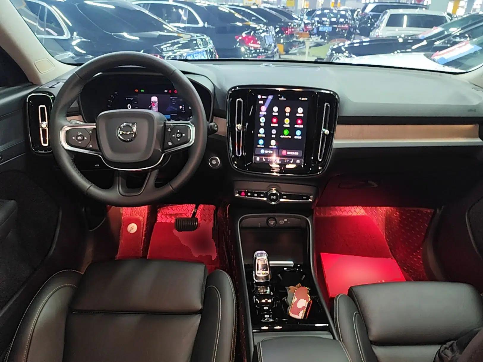 Volvo XC40 2024 B4 4x4 Smart Luxury Edition — миниатюра 13