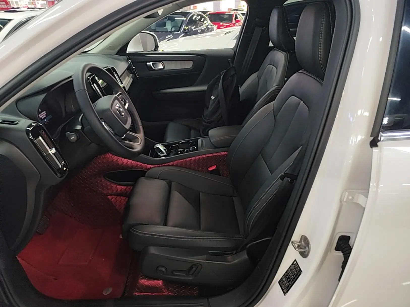 Volvo XC40 2024 B4 4x4 Smart Luxury Edition — миниатюра 18
