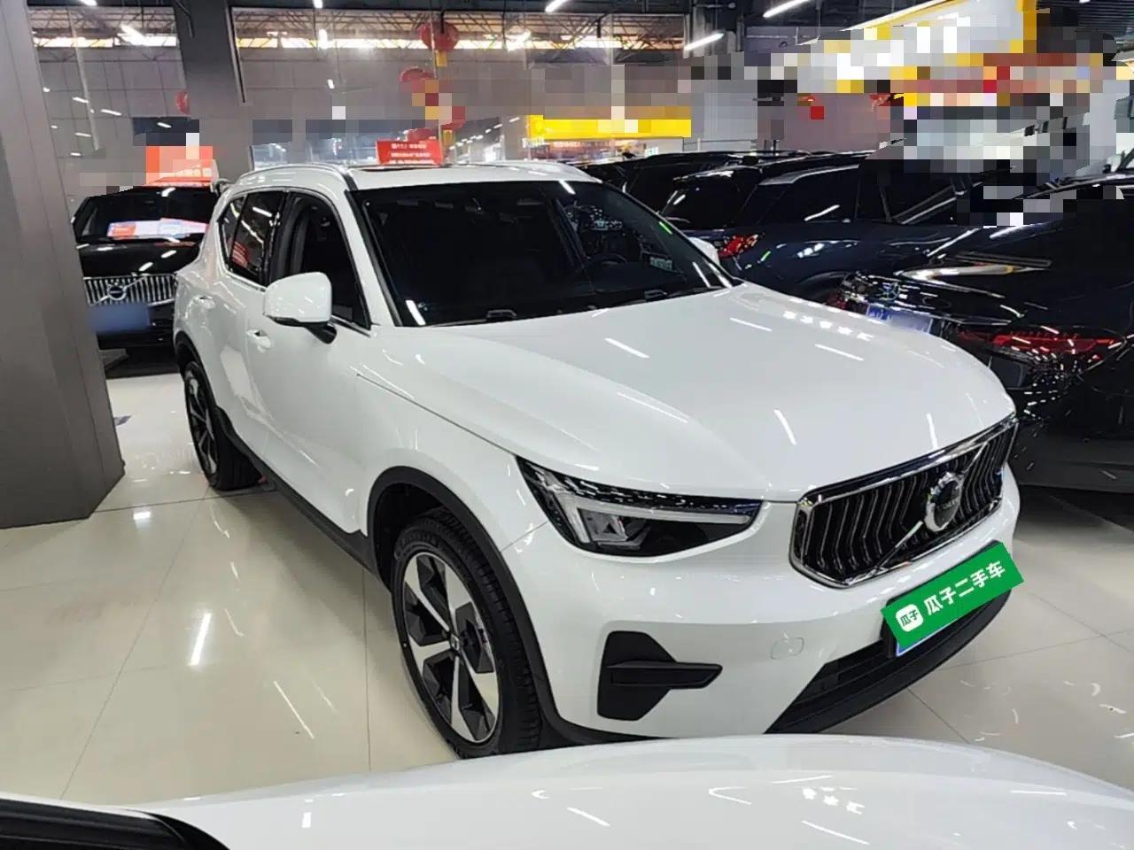 Volvo XC40 2024 B4 4x4 Smart Luxury Edition — миниатюра 3