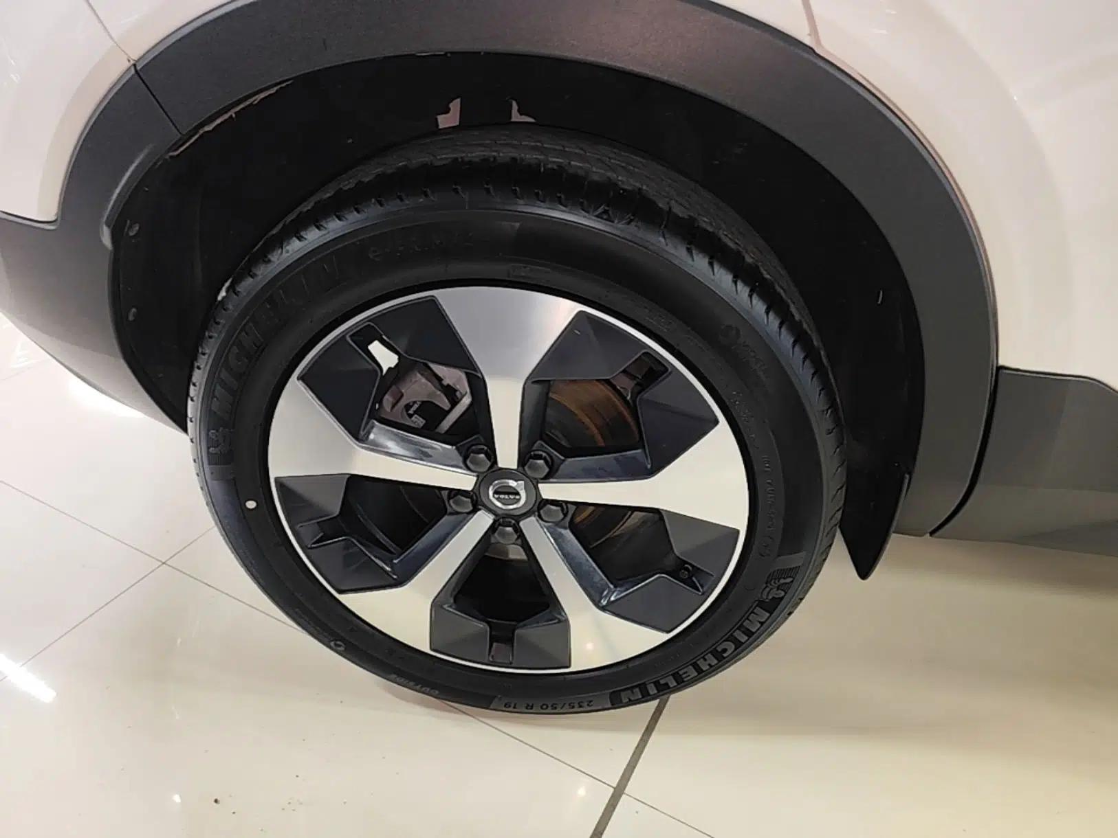 Volvo XC40 2024 B4 4x4 Smart Luxury Edition — миниатюра 10