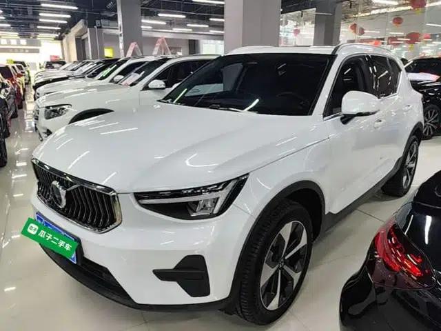 Volvo XC40 2024 B4 4x4 Smart Luxury Edition