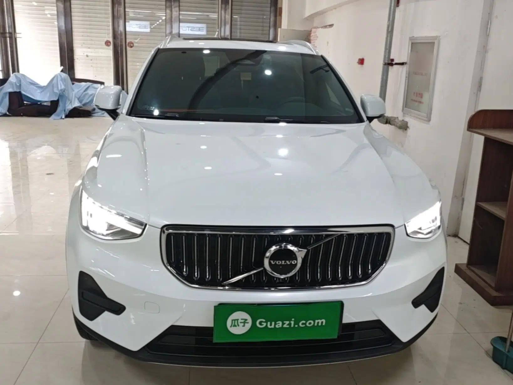 Volvo XC40 2023 B3 Zhiyuan Luxury Edition — миниатюра 2