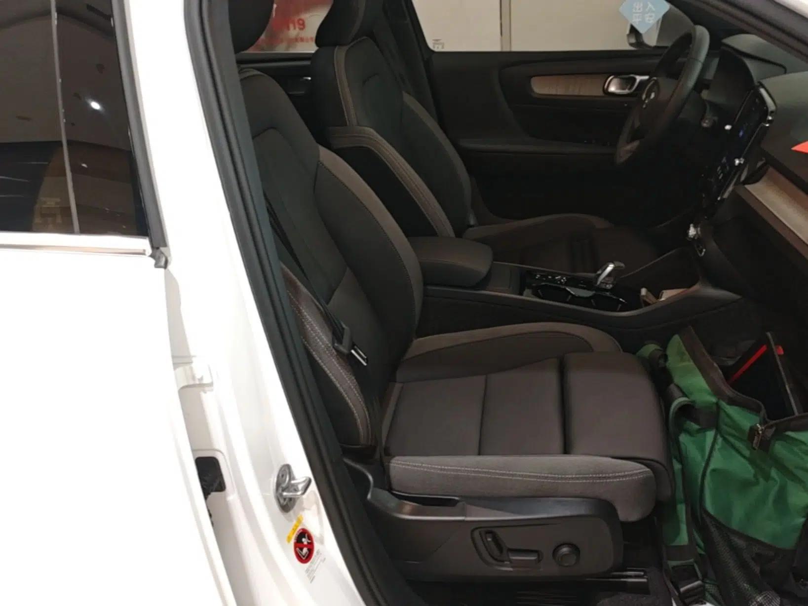 Volvo XC40 2023 B3 Zhiyuan Luxury Edition — миниатюра 23