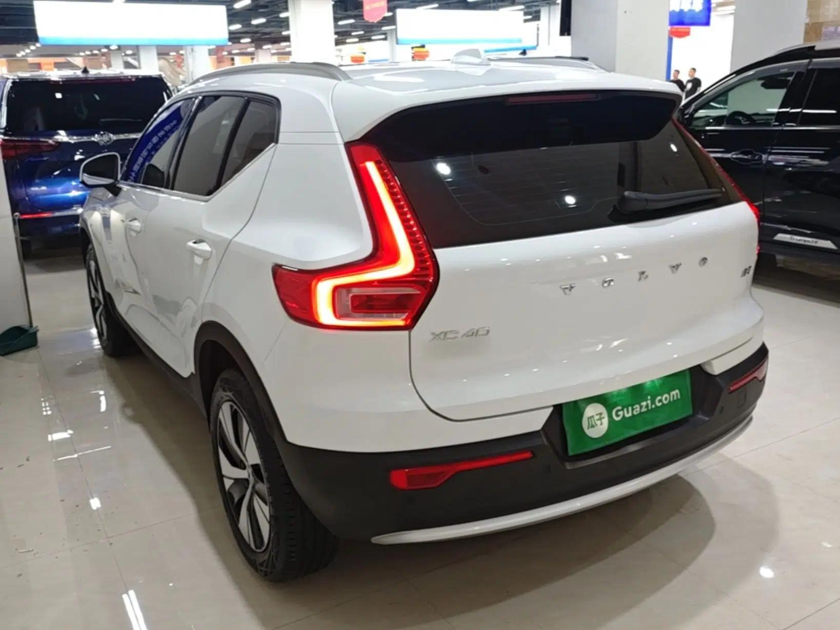 Volvo XC40 2023 B3 Zhiyuan Luxury Edition — миниатюра 4