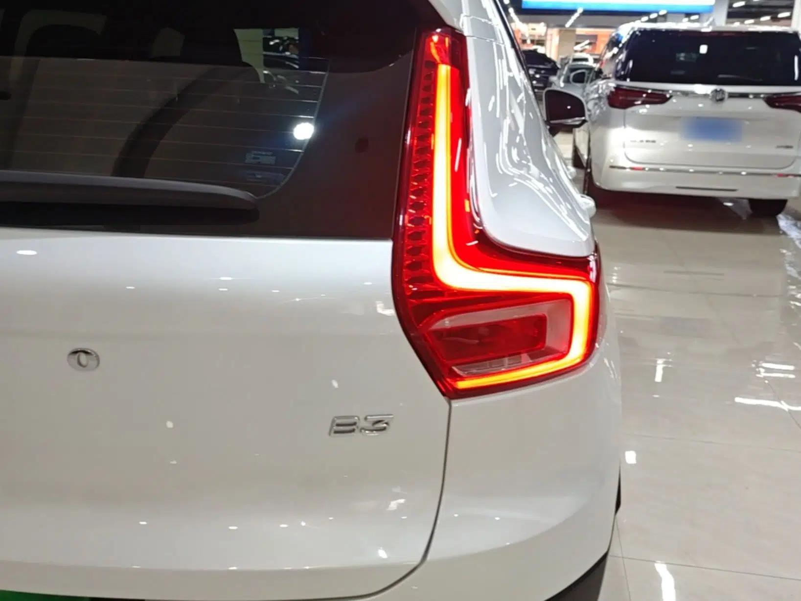 Volvo XC40 2023 B3 Zhiyuan Luxury Edition — миниатюра 7