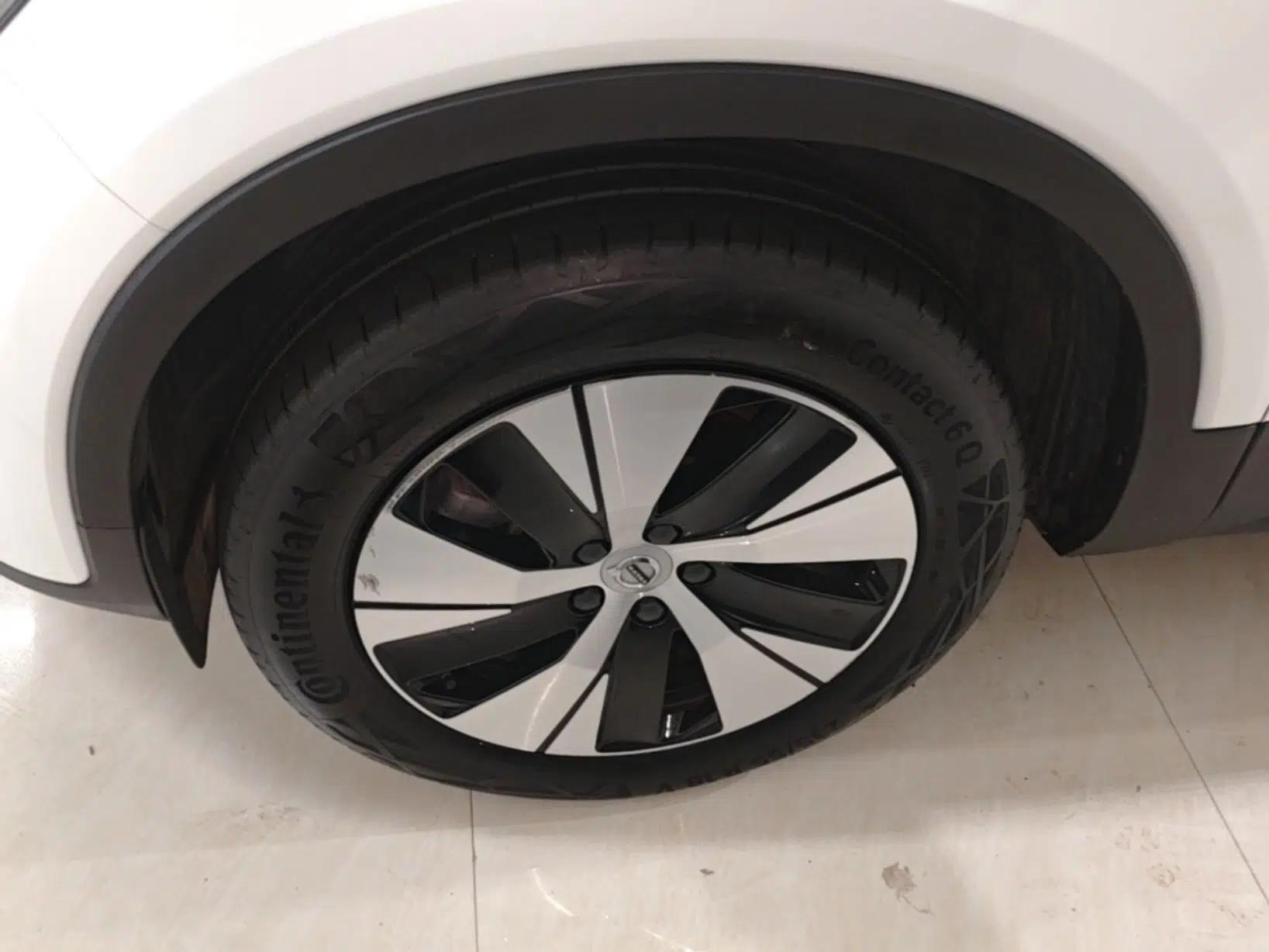 Volvo XC40 2023 B3 Zhiyuan Luxury Edition — миниатюра 8