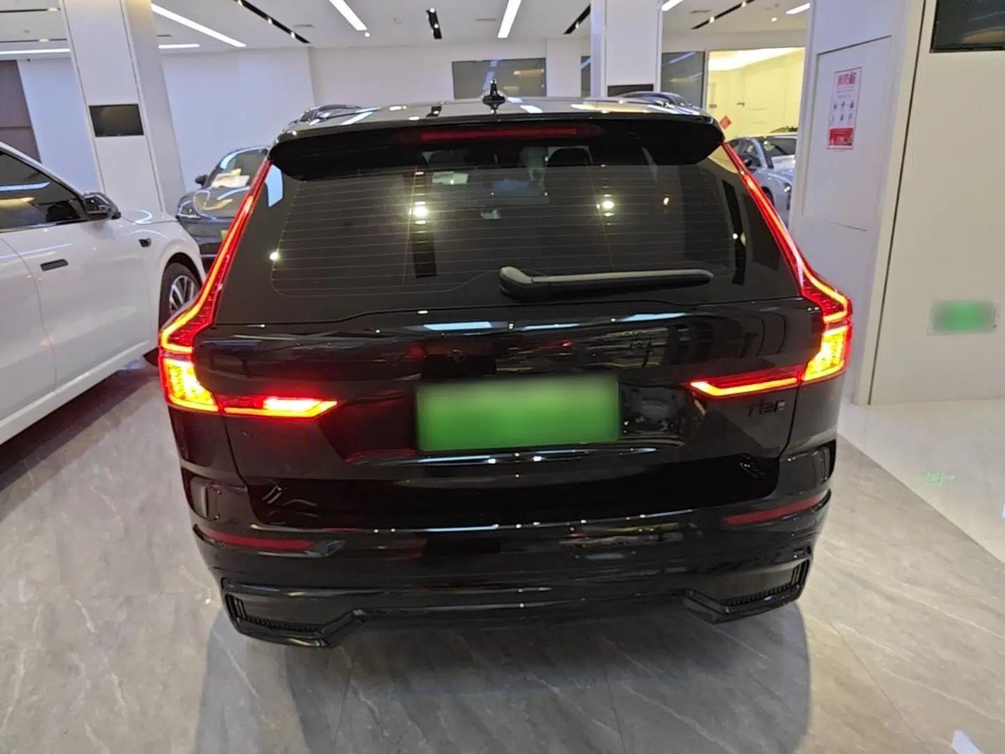 Volvo XC60 New Energy 2025 Plug-in Hybrid Long-Range All-Wheel Drive Zhiyuan Extreme Night Black Edition — миниатюра 5