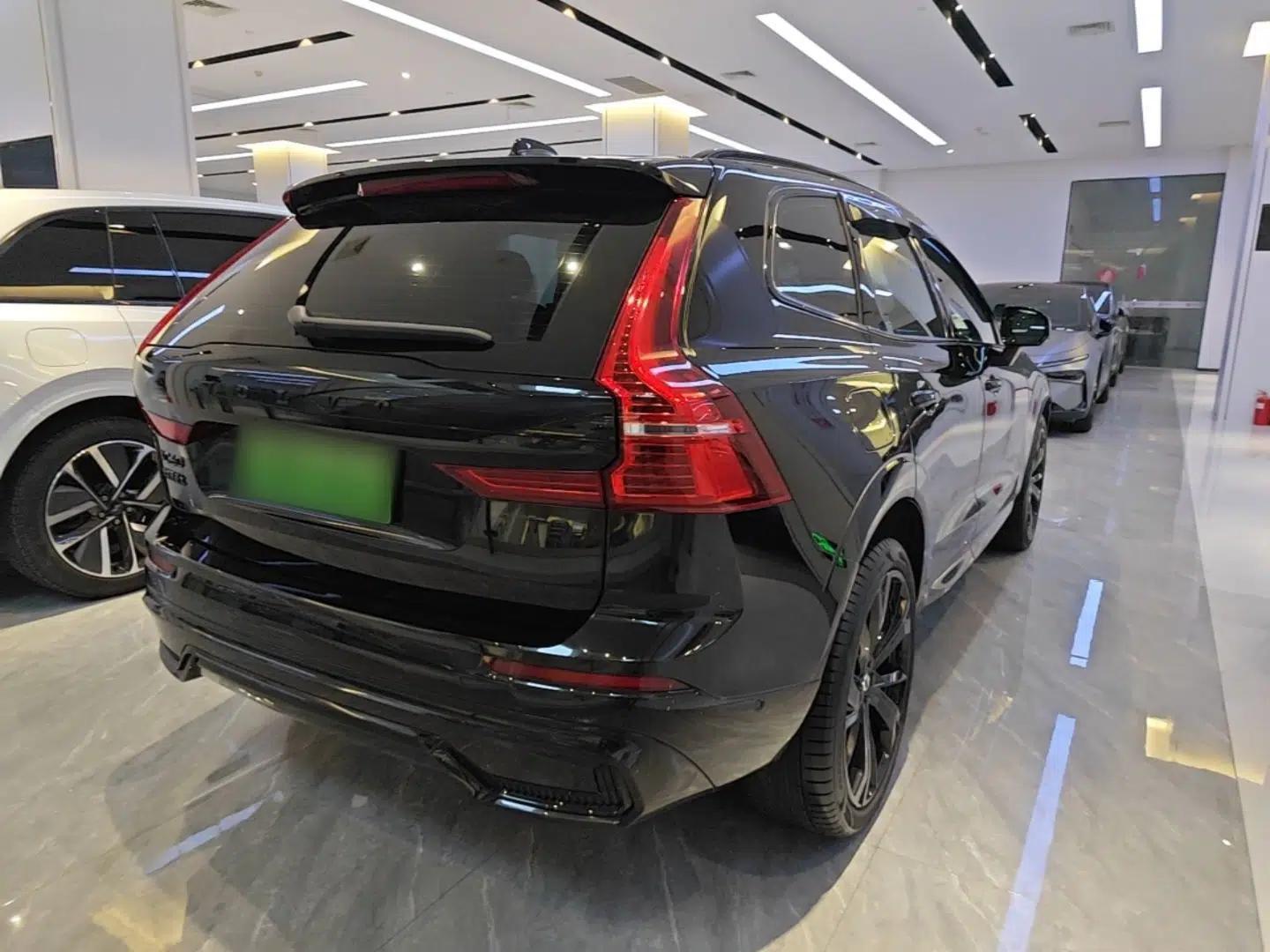 Volvo XC60 New Energy 2025 Plug-in Hybrid Long-Range All-Wheel Drive Zhiyuan Extreme Night Black Edition — миниатюра 6
