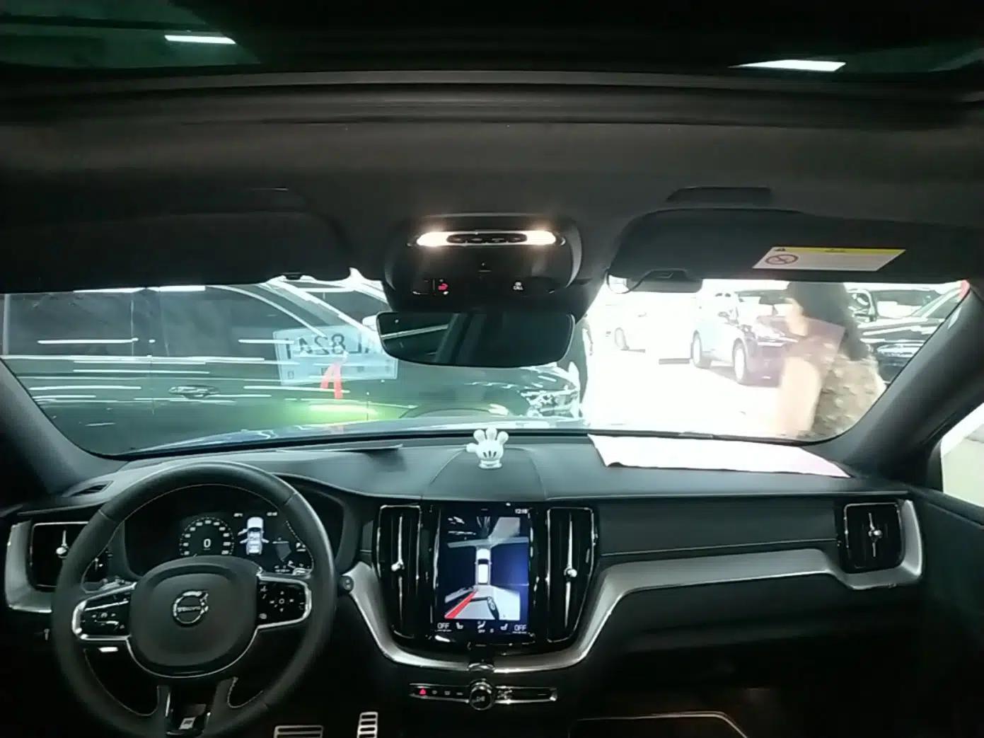Volvo XC60 New Energy 2019 T8 E-Drive Hybrid Intelligent Luxury Sport Edition China V Standard — миниатюра 21