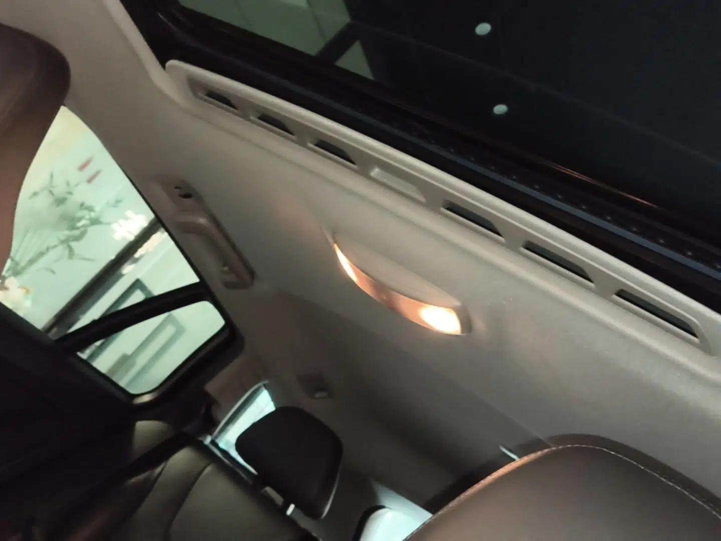 Volvo V60 2015 T5 Zhiyi Edition — миниатюра 19
