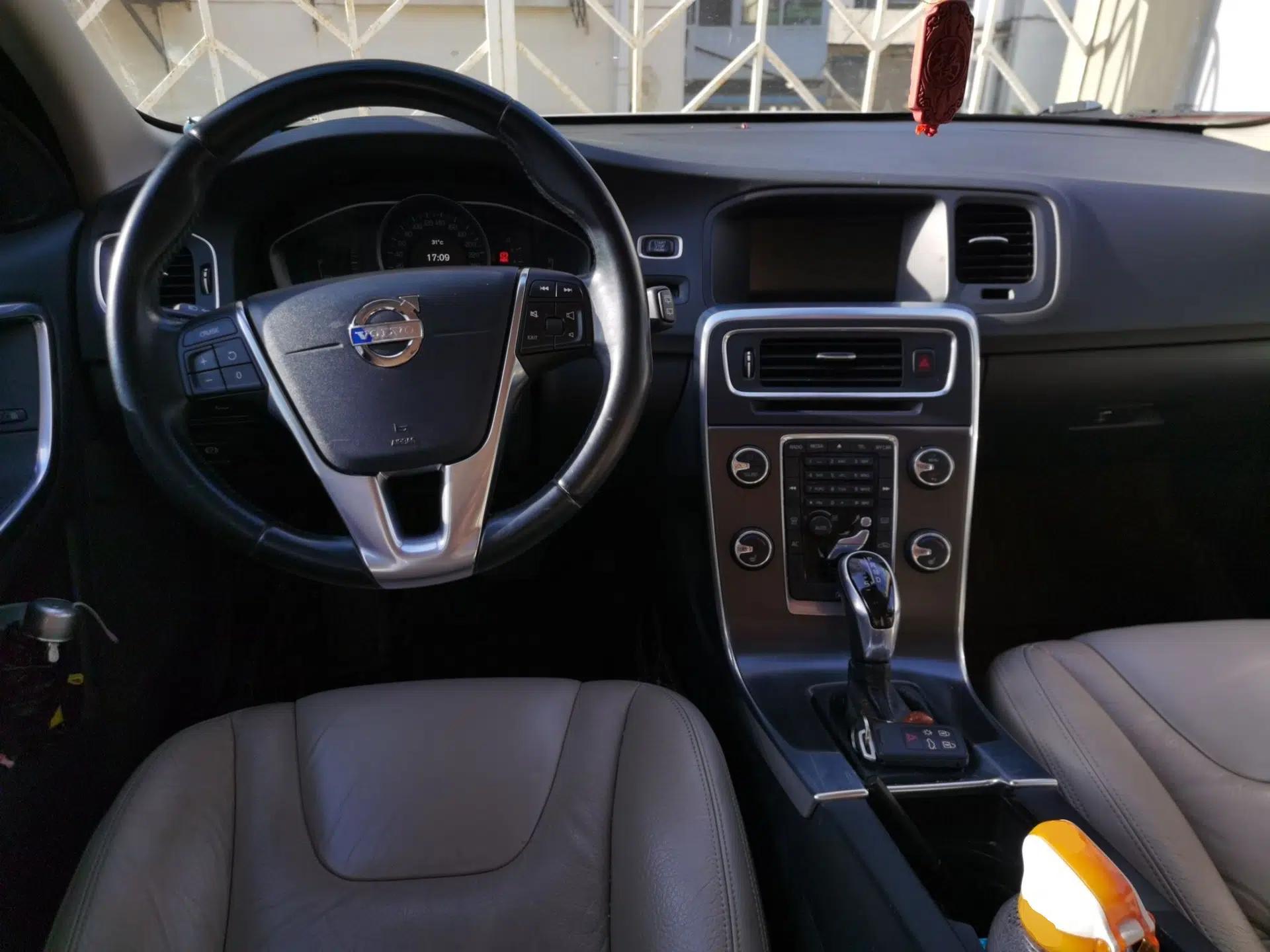 Volvo V60 2013 T5 Comfort Edition — миниатюра 10