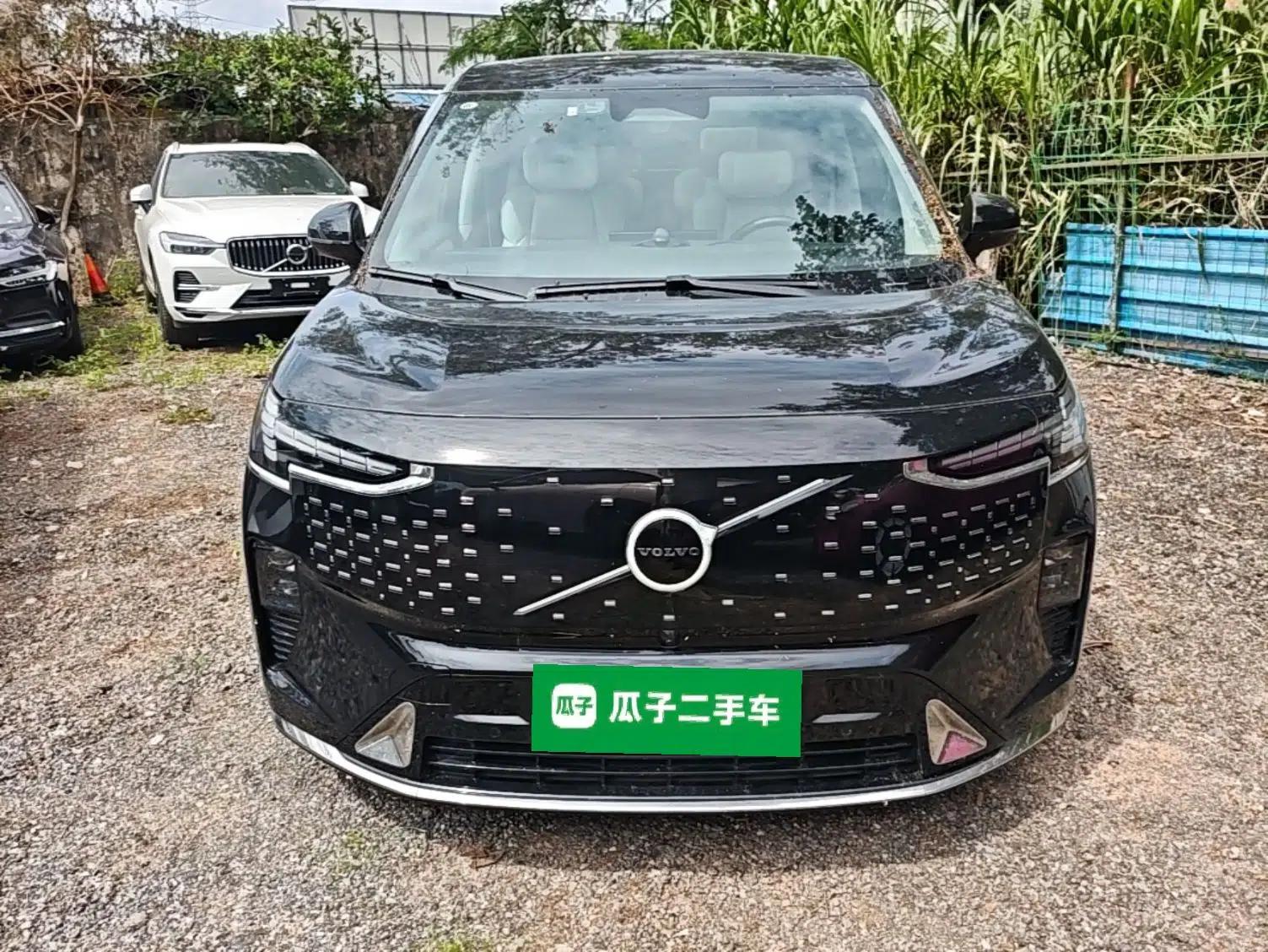 Volvo EM90 2025 Ultra Six-Seater — миниатюра 2