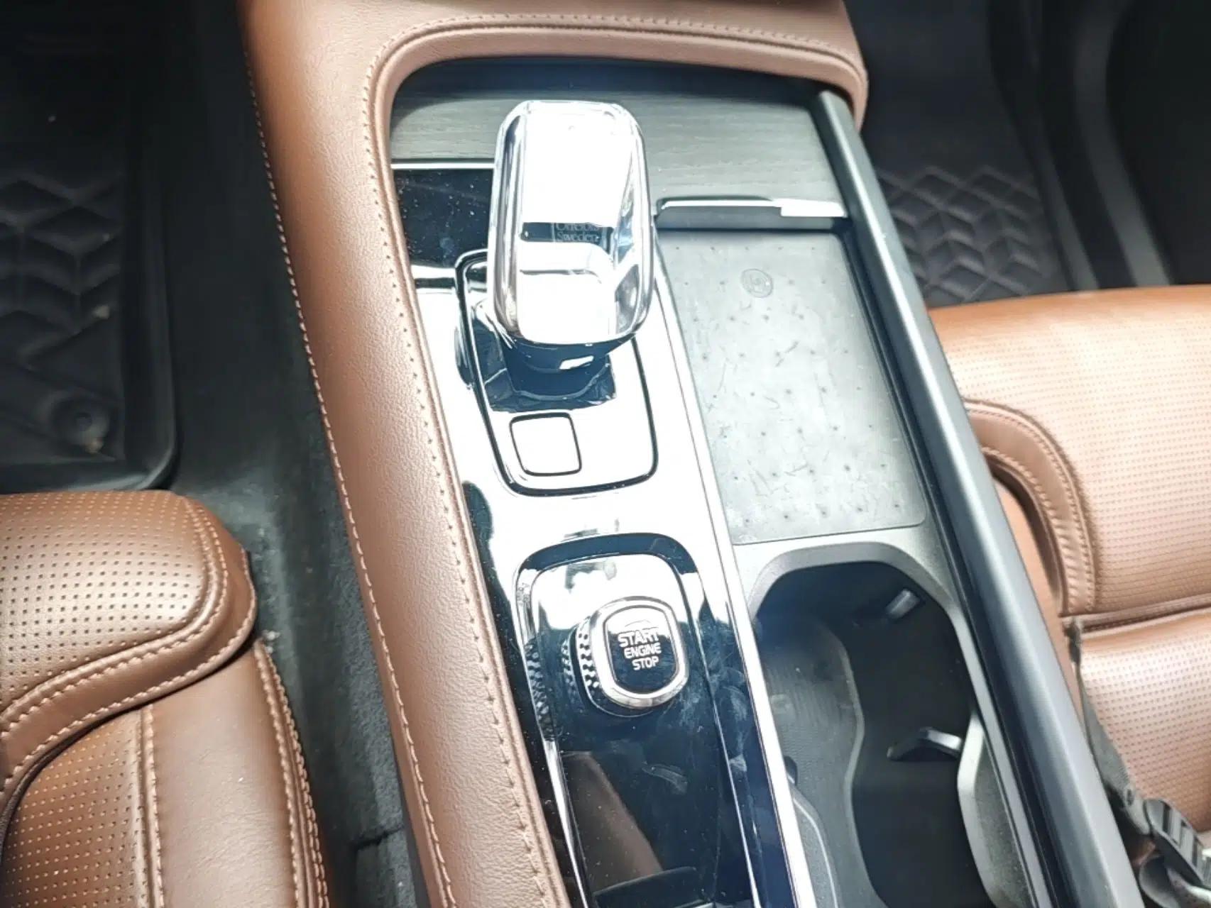 Volvo XC90 New Energy 2023 T8 RECHARGE Luxury Prestige 7-Seater — миниатюра 17