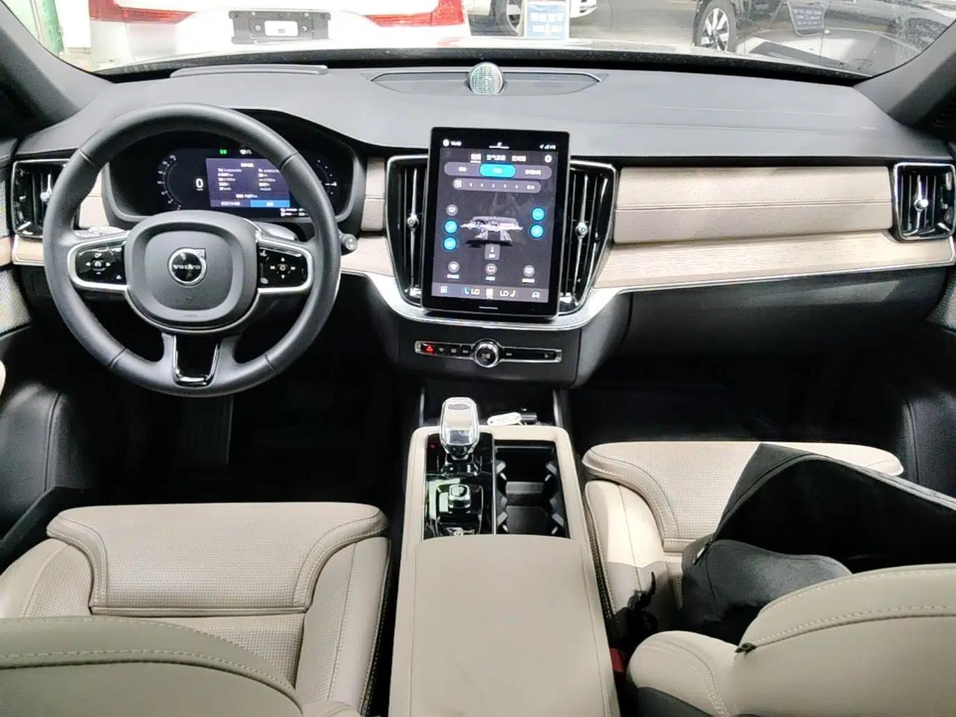 Volvo XC90 New Energy 2025 Facelifted T8 Luxury Flagship 7-Seater — миниатюра 13