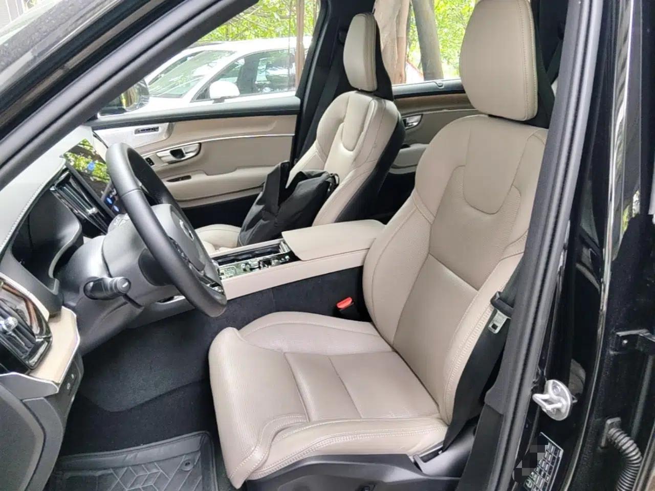 Volvo XC90 New Energy 2025 Facelifted T8 Luxury Flagship 7-Seater — миниатюра 18