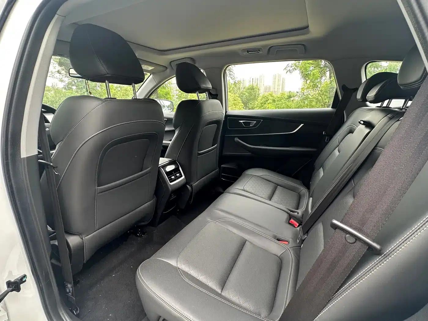 Chery Tiggo 8 2022 1.5TCI Automatic Premium Edition 5-seater — миниатюра 6