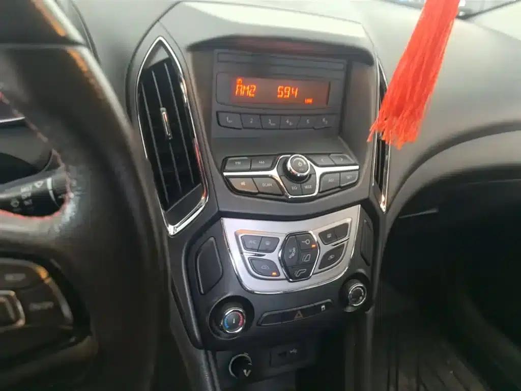 Chery Arrizo 5 2017 1.5L Manual Trendsetter Edition — миниатюра 13