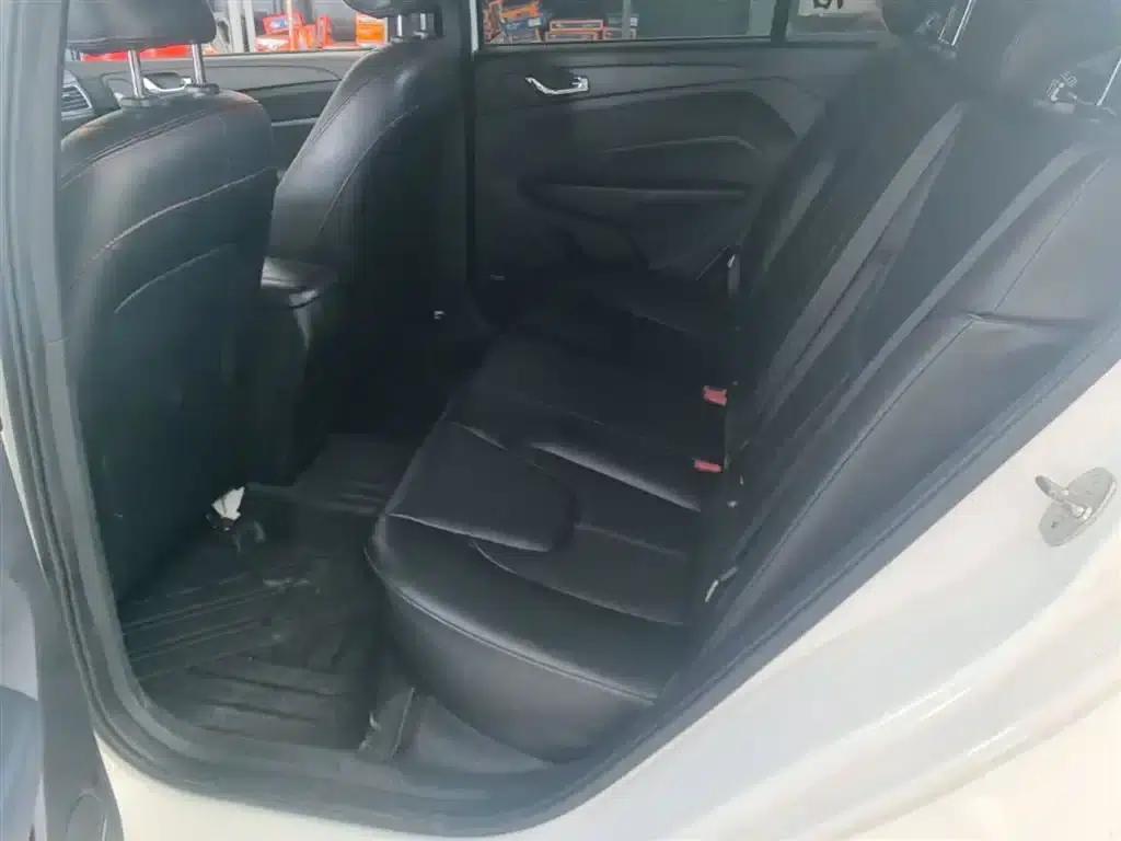 Chery Arrizo 5 2017 1.5L Manual Trendsetter Edition — миниатюра 17