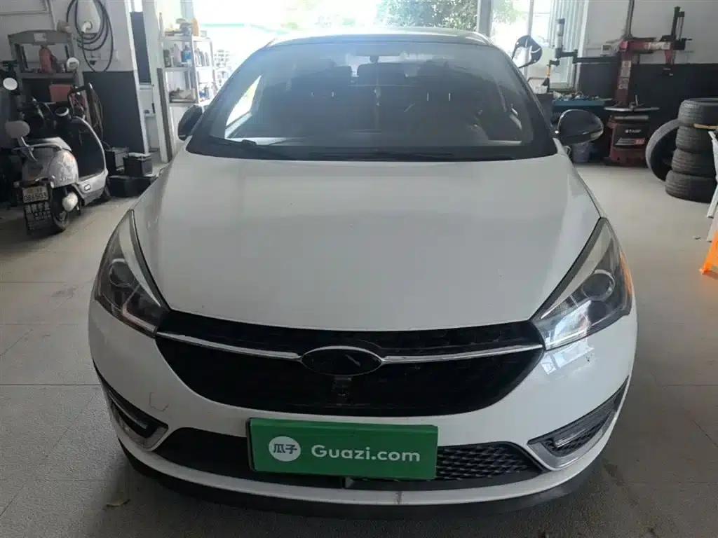 Chery Arrizo 5 2017 1.5L Manual Trendsetter Edition — миниатюра 3