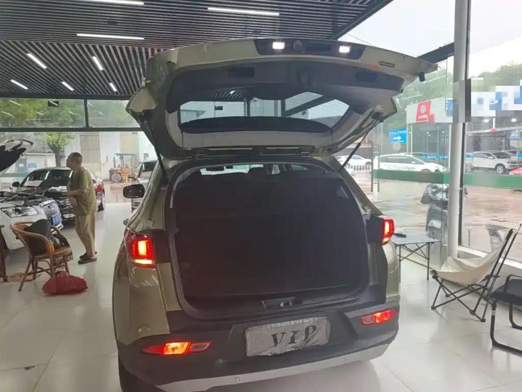 Chery Tiggo 7 2016 2.0L CVT Premium Edition — миниатюра 19