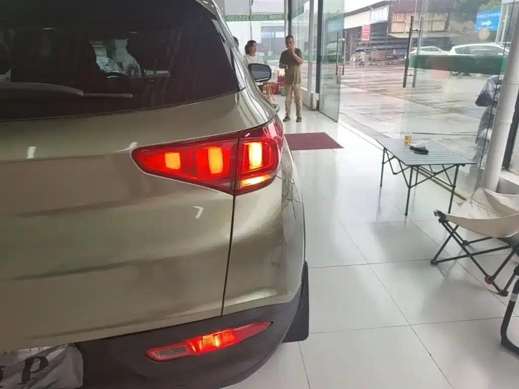 Chery Tiggo 7 2016 2.0L CVT Premium Edition — миниатюра 8