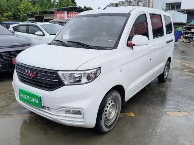 Wuling Hongguang V 2021 1.5L Refreshed Enjoyment Edition LAR
