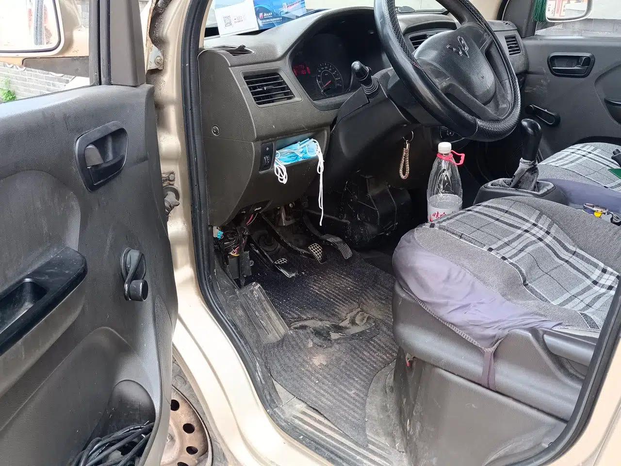 Wuling Rongguang 2014 1.2L S Base Model — миниатюра 17