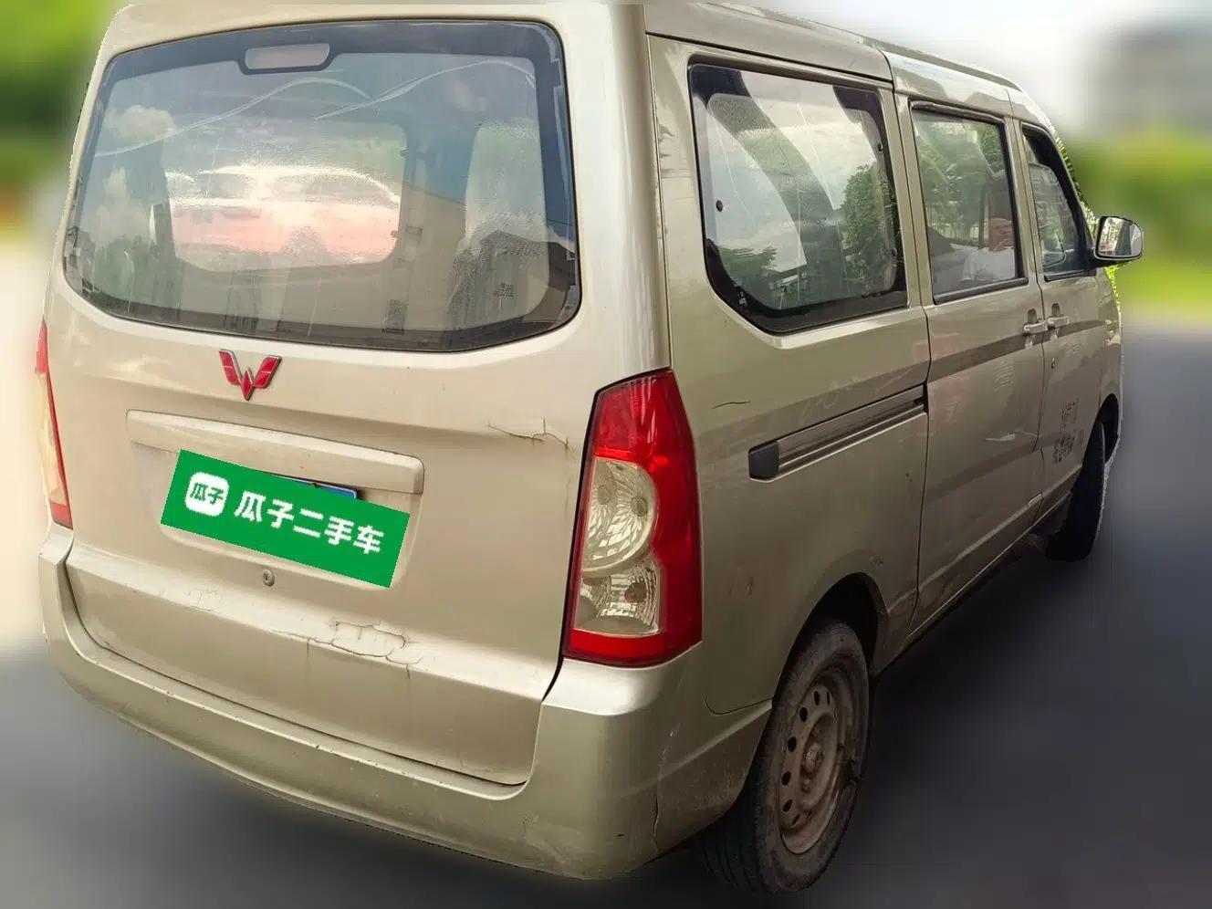 Wuling Rongguang 2014 1.2L S Base Model — миниатюра 6