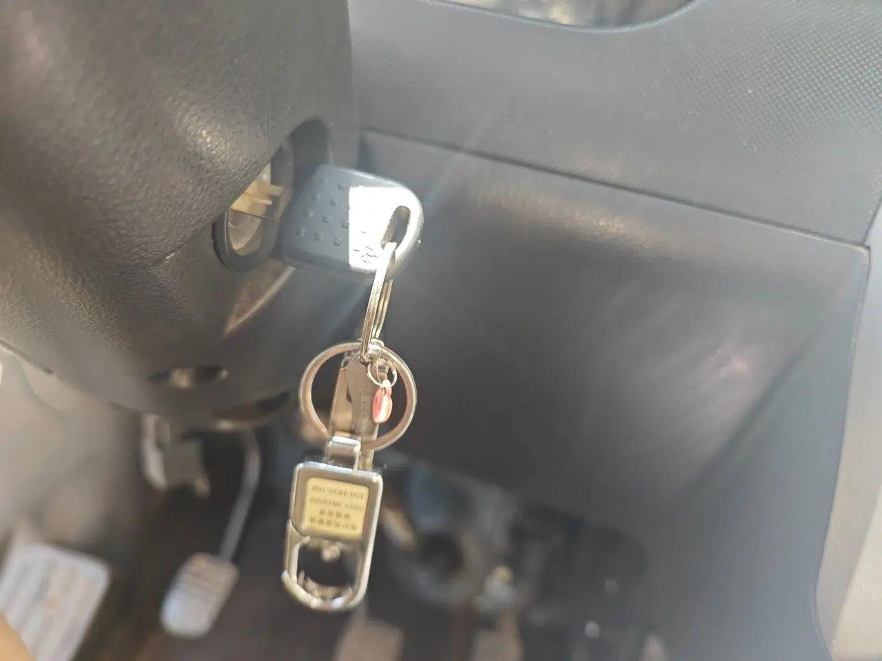 Wuling Rongguang 2012 1.5L Extended Basic Version — миниатюра 9