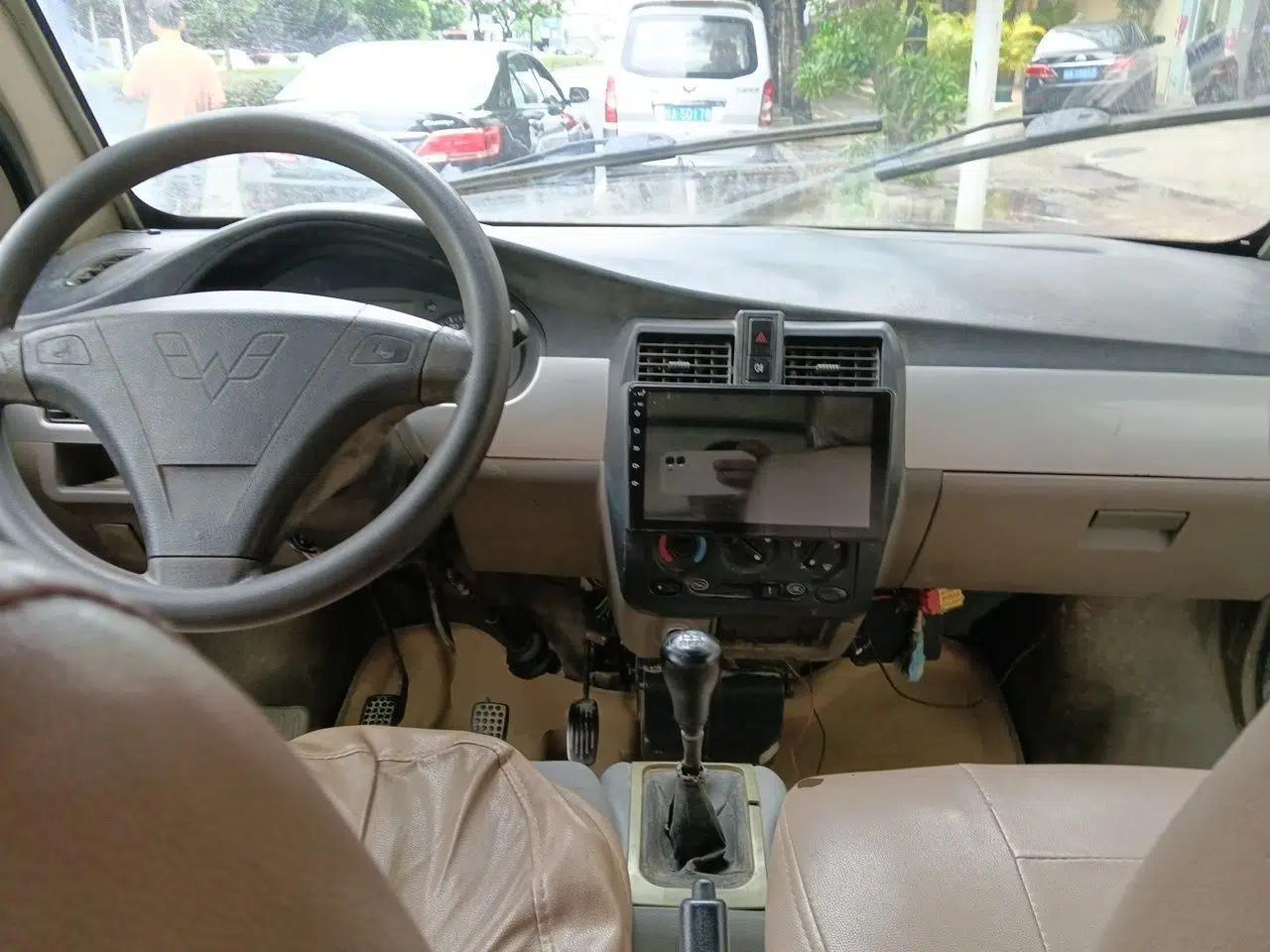 Wuling Rongguang 2011 1.2L Comfort Model — миниатюра 10