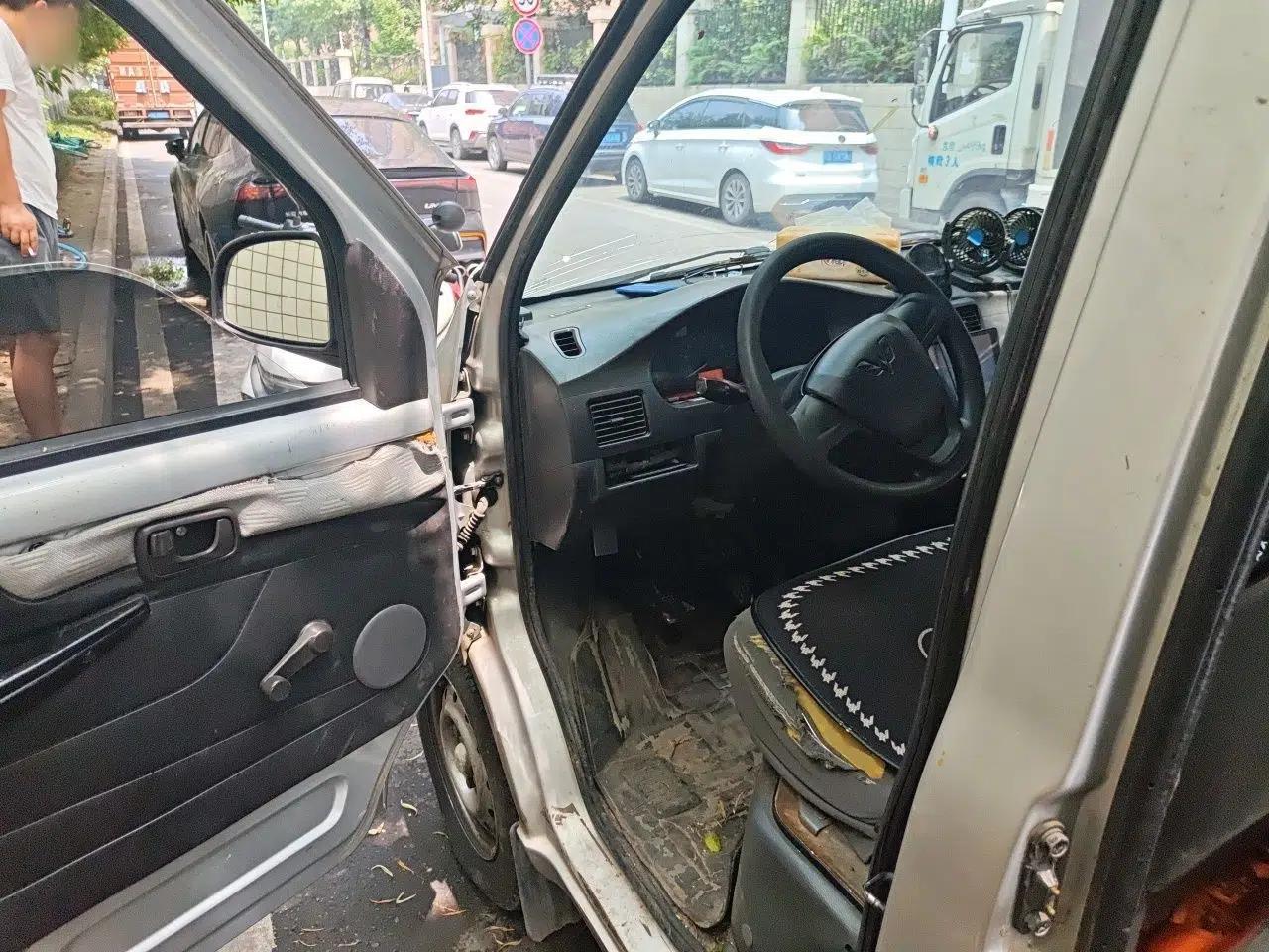 Wuling Rongguang 2017 1.5L Extended Basic Version — миниатюра 17