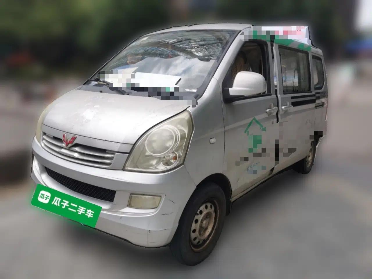 Wuling Rongguang 2014 1.2L S Base Model — миниатюра 1