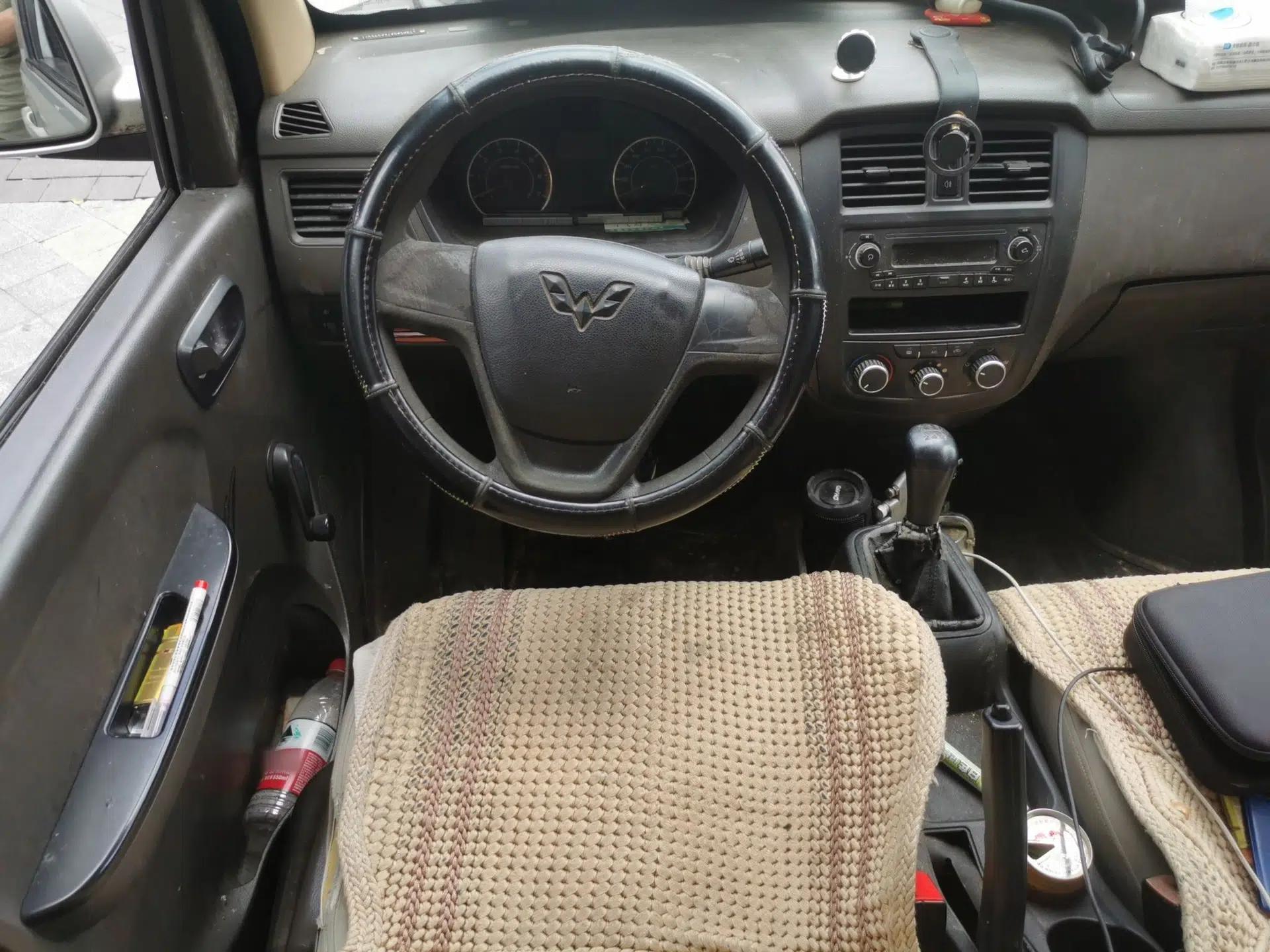 Wuling Rongguang 2014 1.2L S Base Model — миниатюра 11