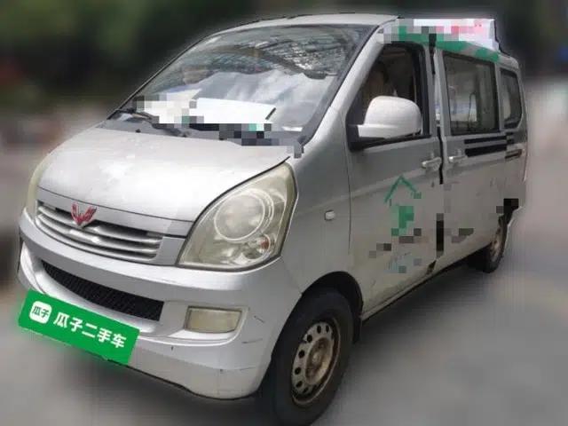 Wuling Rongguang 2014 1.2L S Base Model
