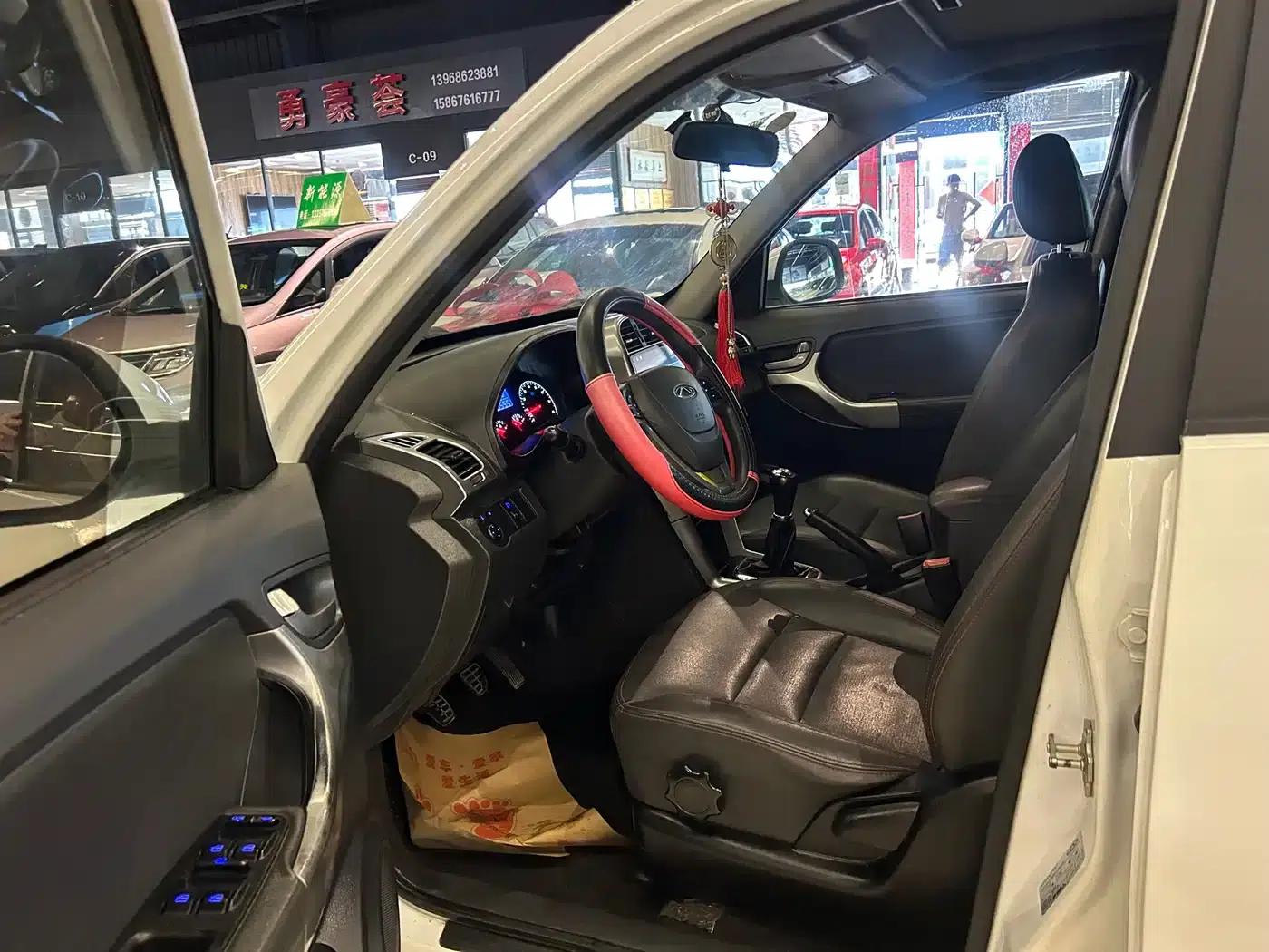 Chery Tiggo 3 2014 1.6L Manual Smart Edition — миниатюра 6