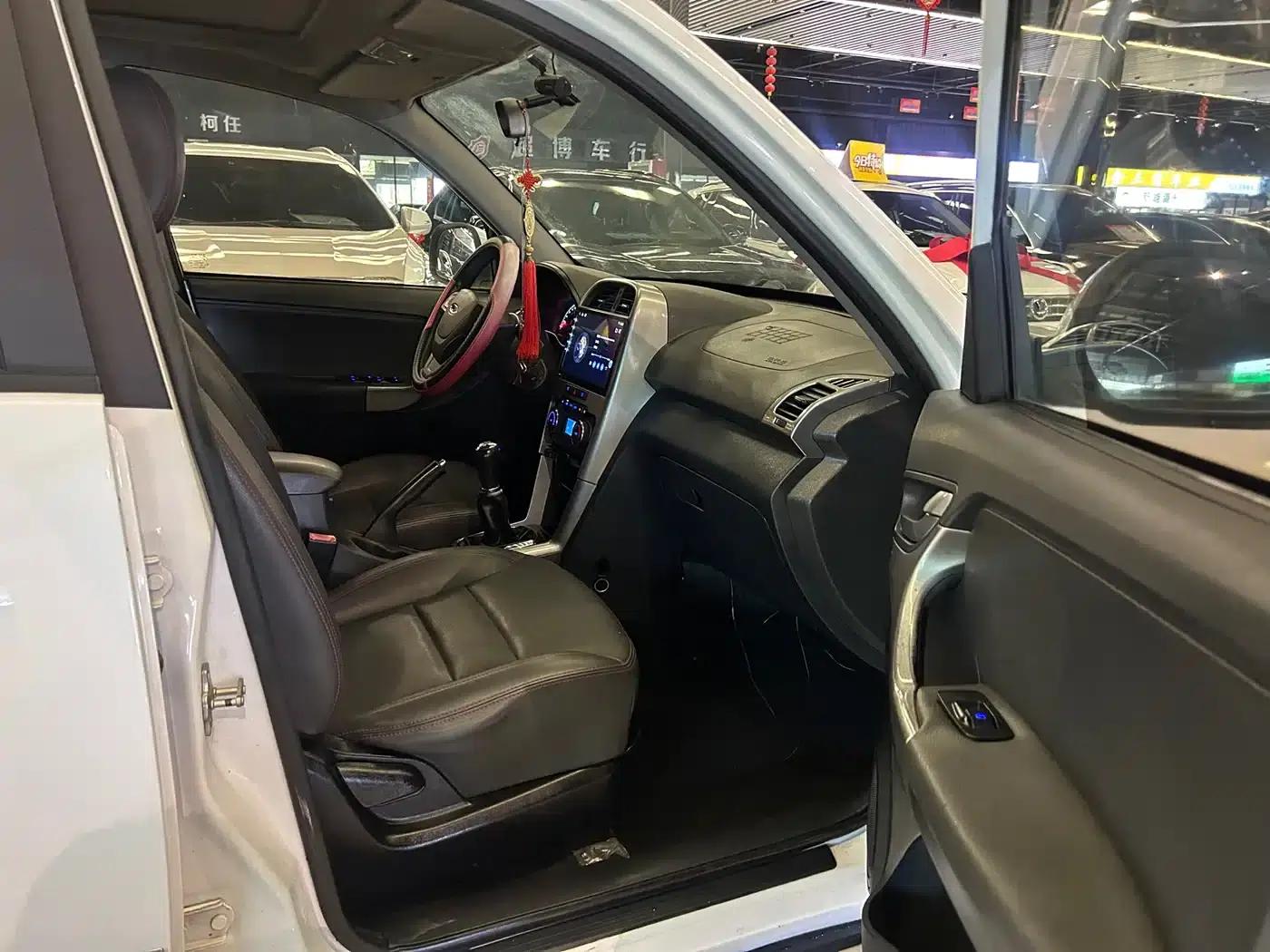 Chery Tiggo 3 2014 1.6L Manual Smart Edition — миниатюра 8