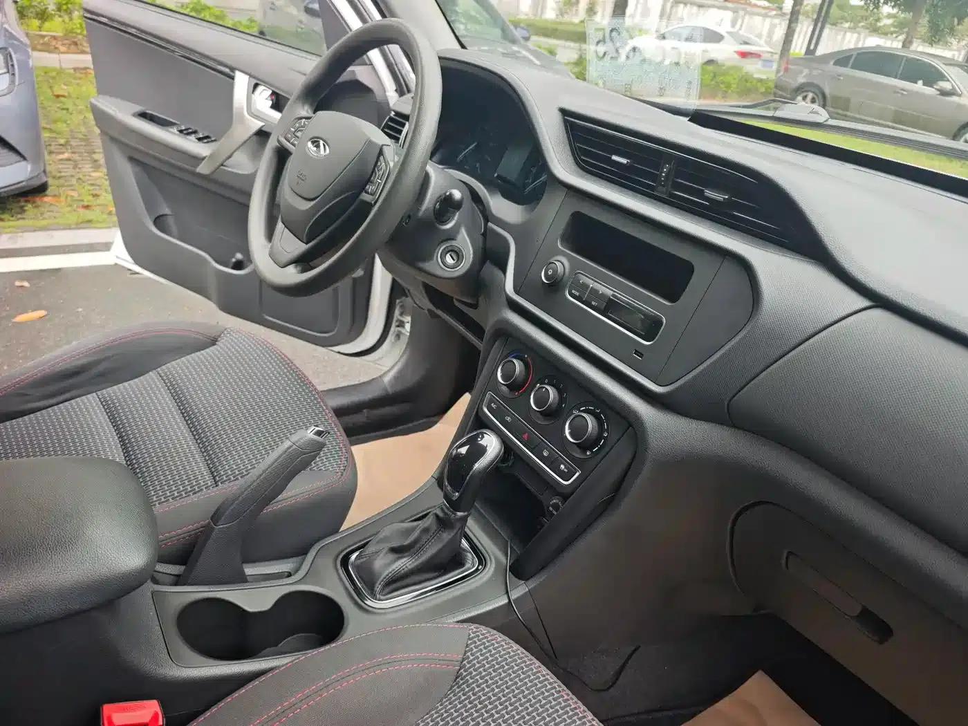 Chery Tiggo 3 2016 1.6L CVT Fashion Edition — миниатюра 18