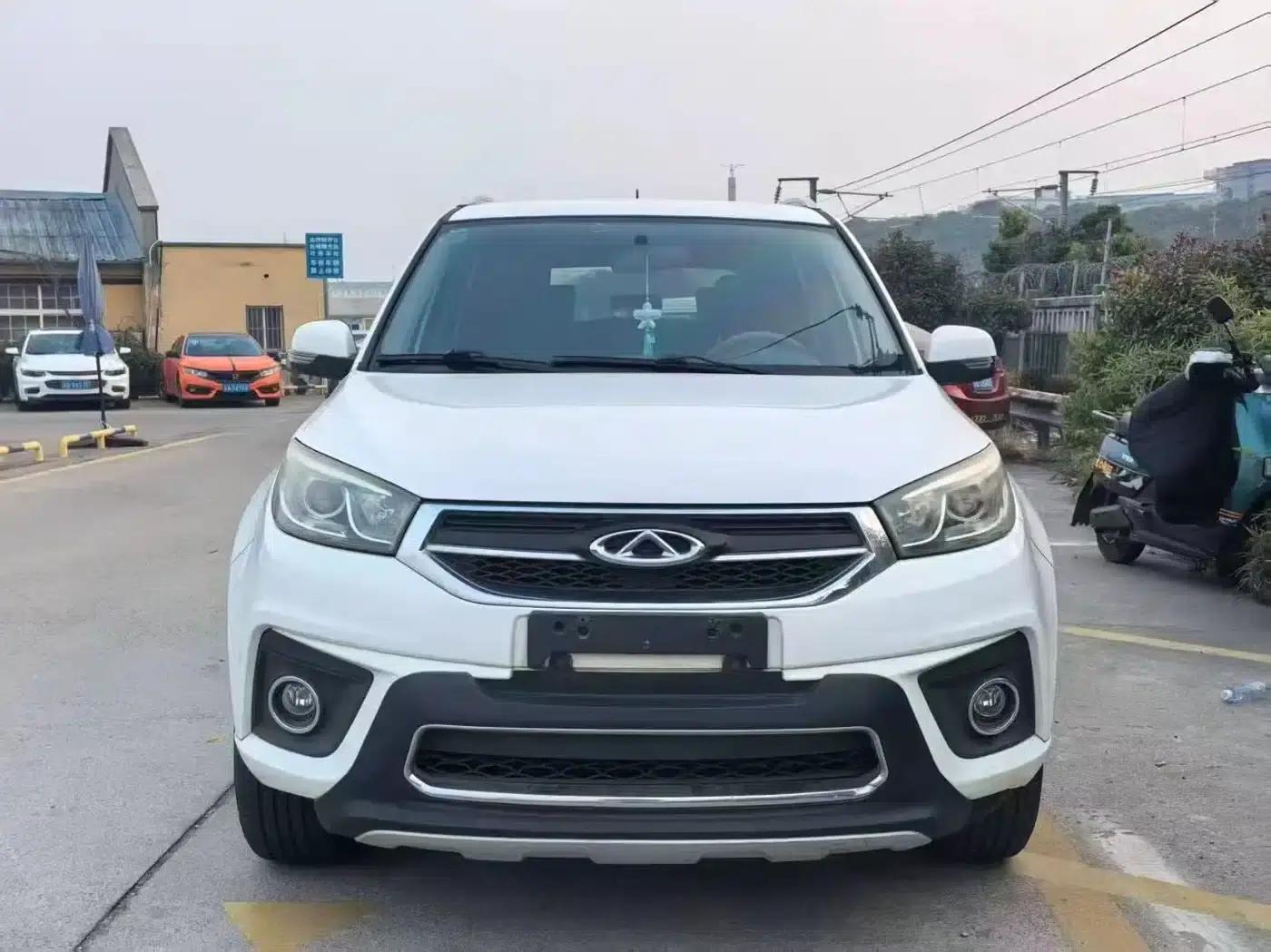 Chery Tiggo 3 2015 1.6L Manual Sport Edition — миниатюра 2