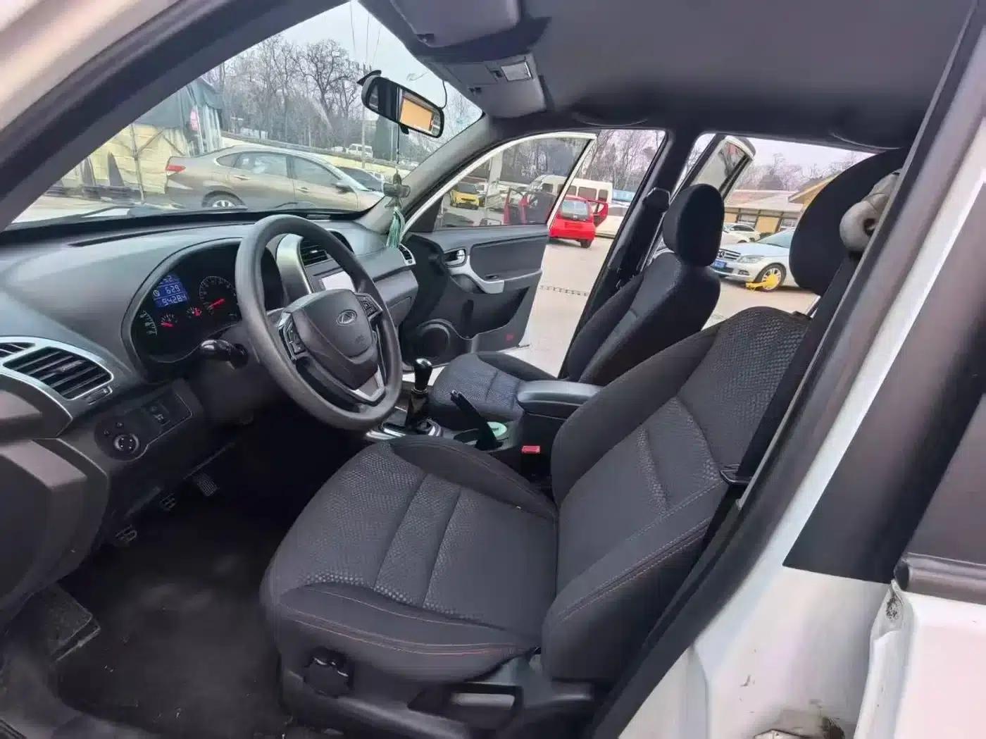 Chery Tiggo 3 2015 1.6L Manual Sport Edition — миниатюра 4
