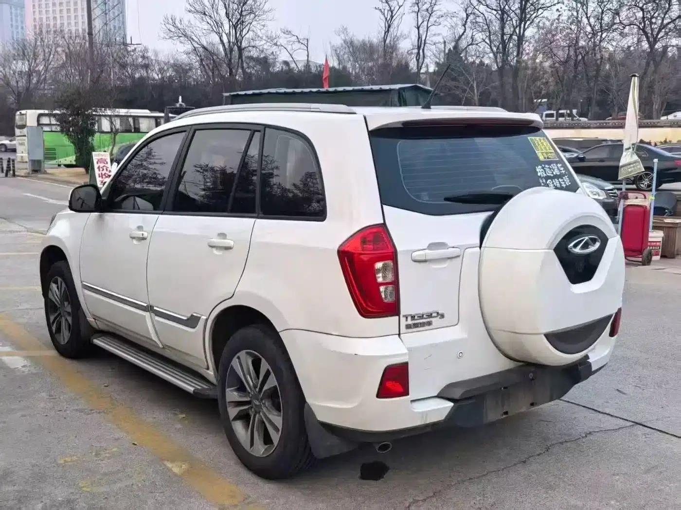 Chery Tiggo 3 2015 1.6L Manual Sport Edition — миниатюра 9