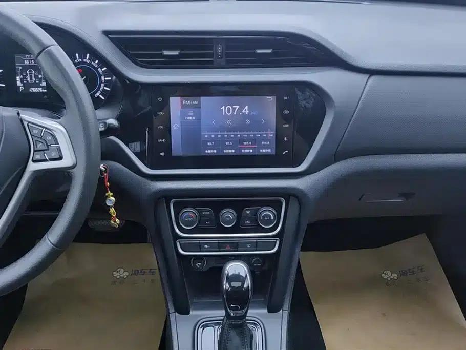 Chery Tiggo 3 2016 1.6L CVT Smart Edition — миниатюра 13