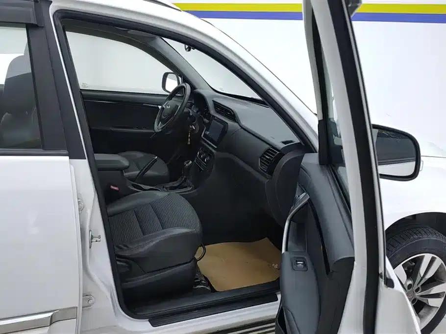 Chery Tiggo 3 2016 1.6L CVT Smart Edition — миниатюра 8