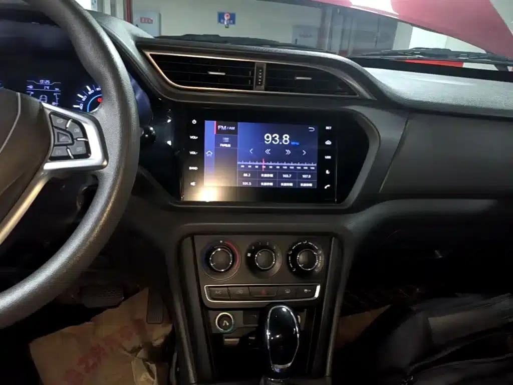 Chery Tiggo 3 2018 1.6L CVT Million Global Edition — миниатюра 13