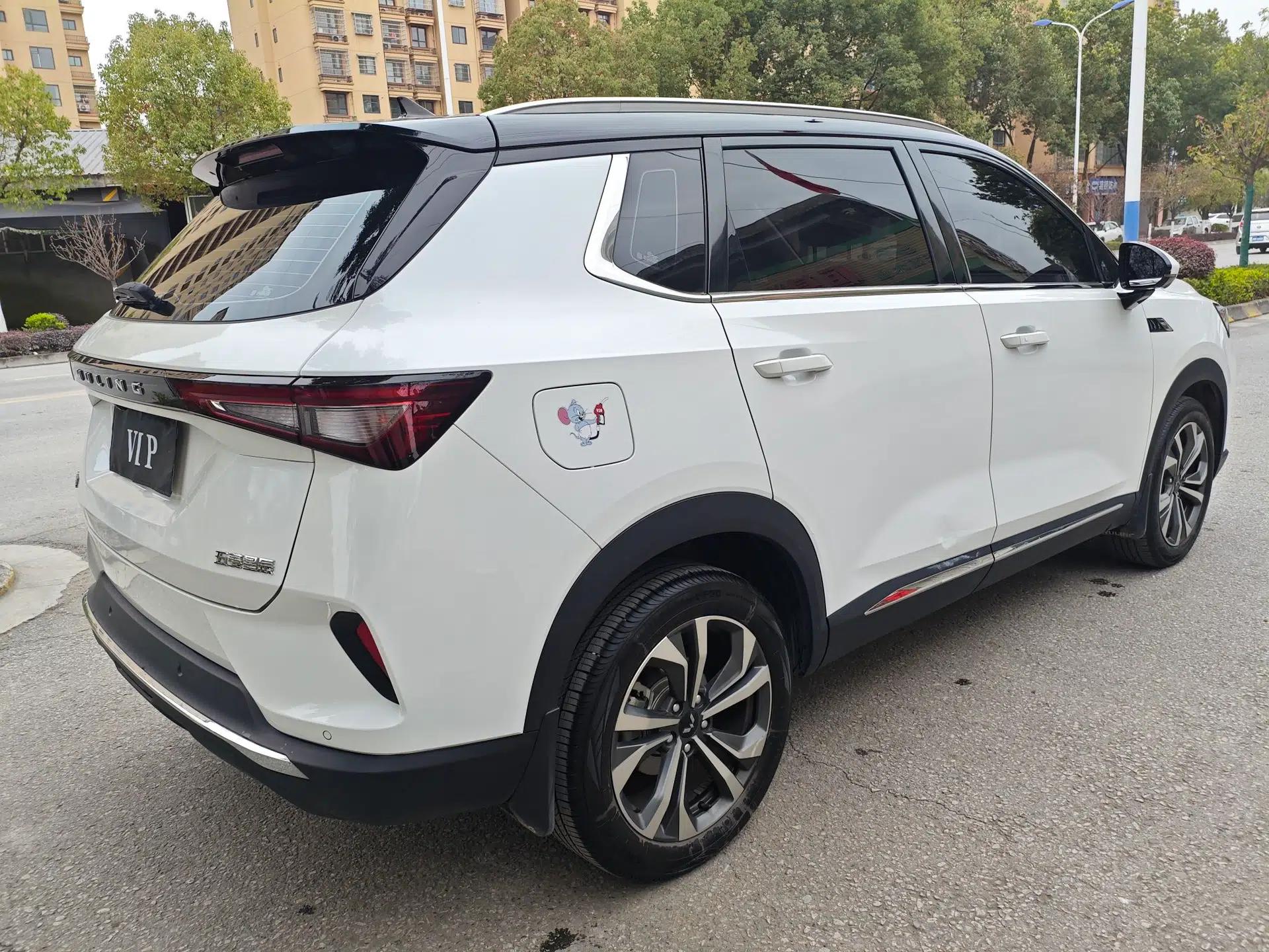 Wuling Asta 2021 1.5T CVT Star曜 Edition — миниатюра 5