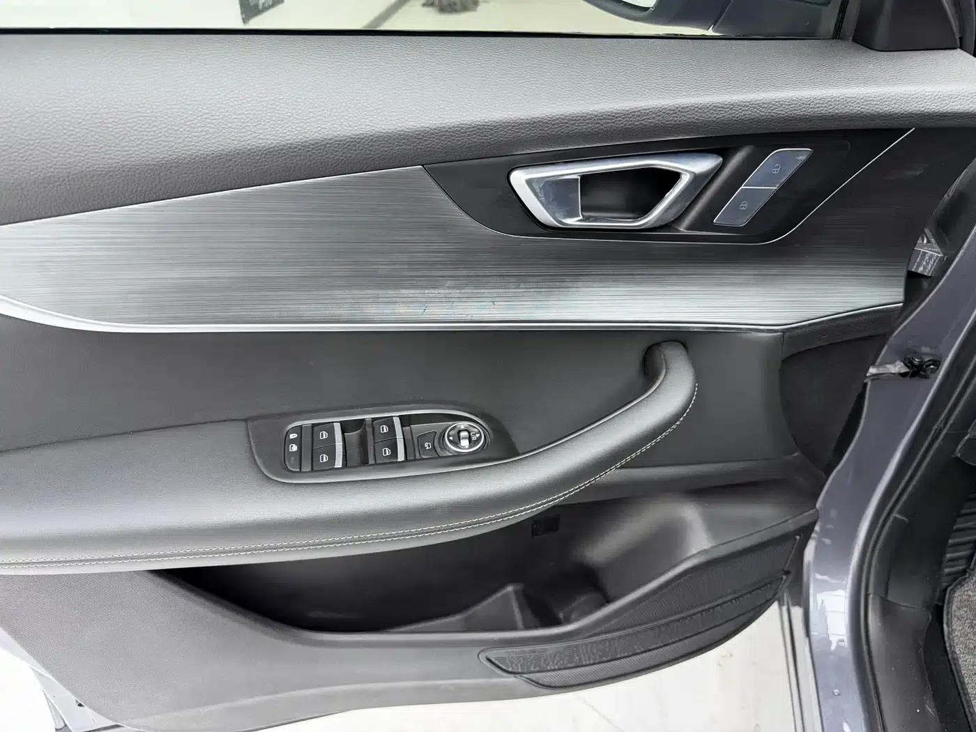 Chery Tiggo 7 PLUS 2021 1.5T CVT Premium Edition — миниатюра 12